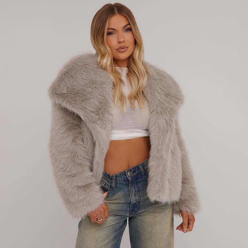 VICTORIA™ - Trendy Oversized Collar Detail Cropped Winter Jacket